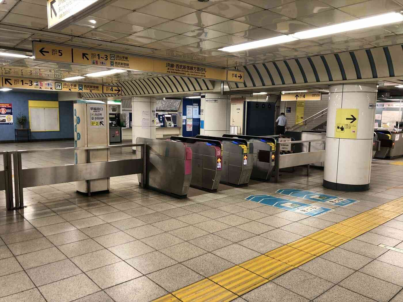 高田馬場駅：ＪＲ線・西武新宿線方面改札（２番線ホームからエレベーター利用時）