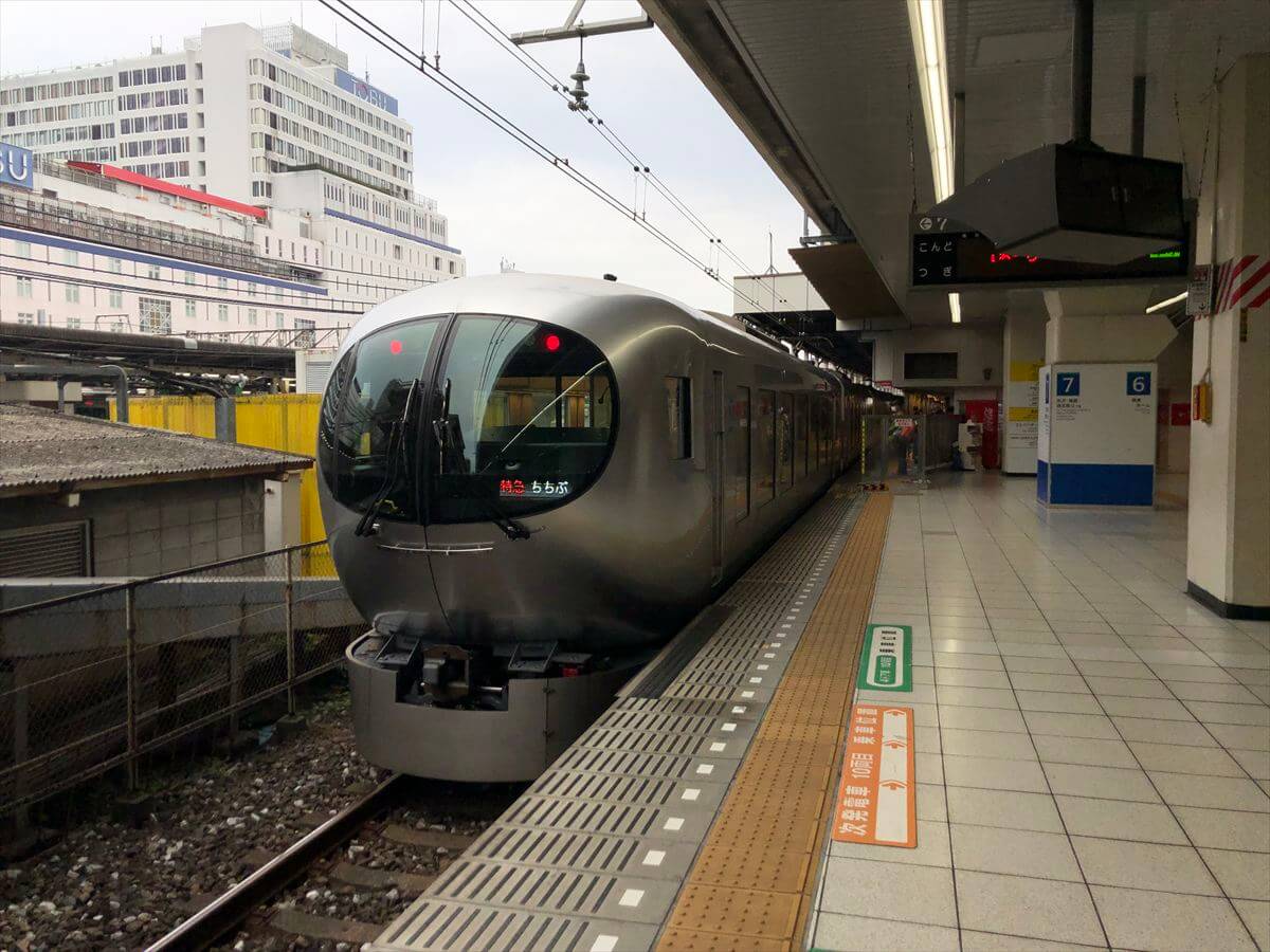 特急ラビュー001系